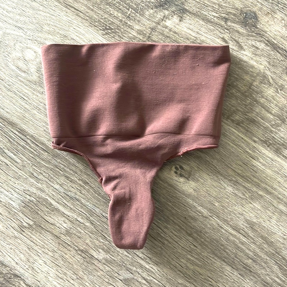 SKIMS core control thong